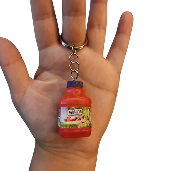 Welch's Juice Keychain - Picture 1 of 2